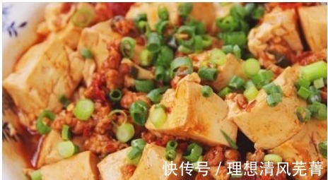 正确做法|红烧豆腐时,有人先煎有人直接炖,教你正确做法,豆腐更入味!