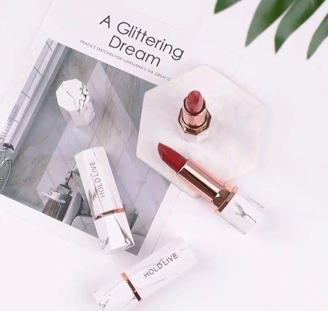 贫民窟女孩必备,超平价宝藏口红,其中这一款魔鬼李佳琦都推荐