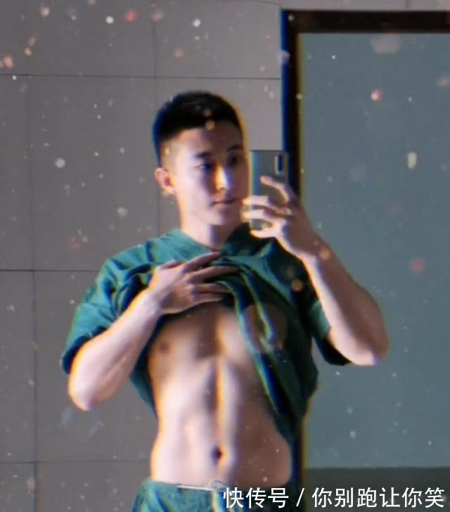 型男|这枚一身肌肉的医生型男有点上头哦!