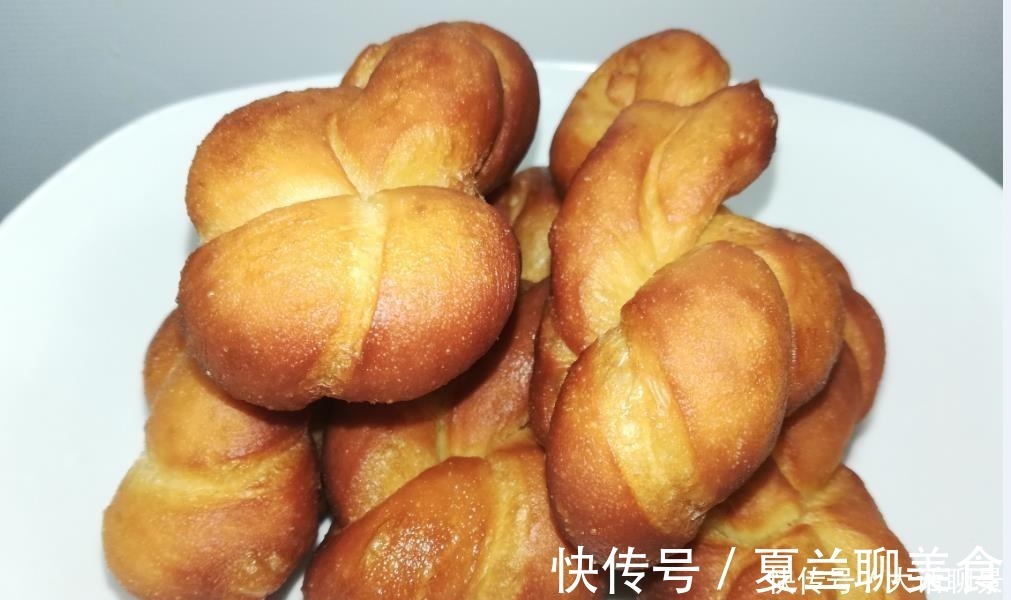 蜂蜜牛奶麻花 有这配方在家也可以轻松做出外酥里软的蜂蜜麻花了
