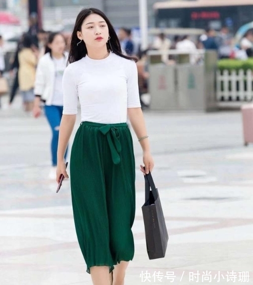 小蛮腰 白皙的美女,美的清新优雅,美的气质迷人