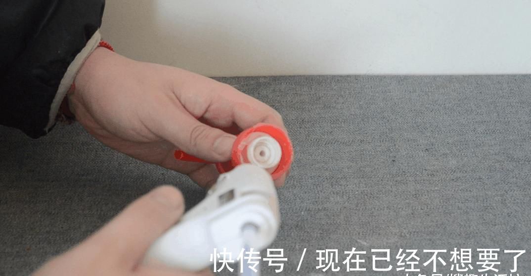 热熔胶|洗洁精上按压喷头别扔了, 这样改造放家里太实用了, 家家户户都需要