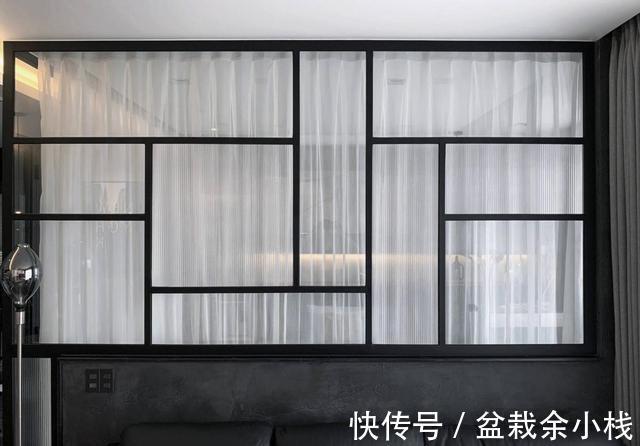 玻璃|76㎡小户型婚前买的,结婚后压力大就过来独居2天,朋友都很羡慕