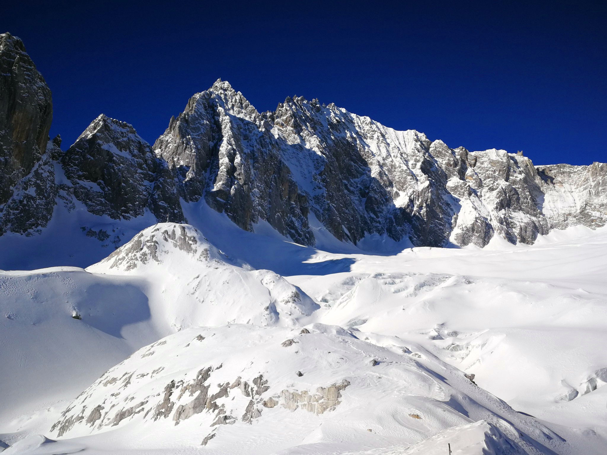 玉龙雪山，好似浑然天成的风景画