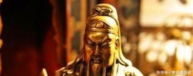 闭眼|关羽雕像都是闭眼的样子,为何不让他睁开眼?木匠:睁眼的代价太大!