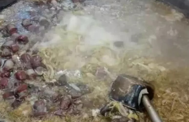 东北最“硬”的一道菜，两天都吃不完，只用来招待重要客人