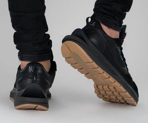 黑武士 Nike x sacai 曝光！配色、材质全面升级！