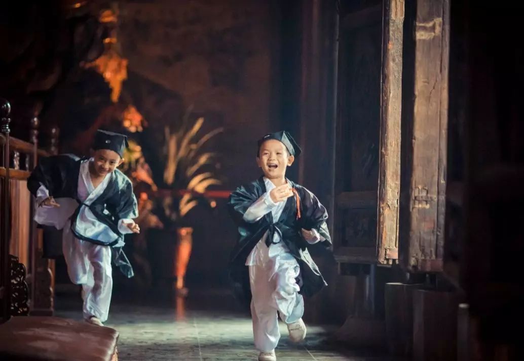 今生今世|来报恩的孩子,身上才会有的明显特质,愿你家小孩就有!