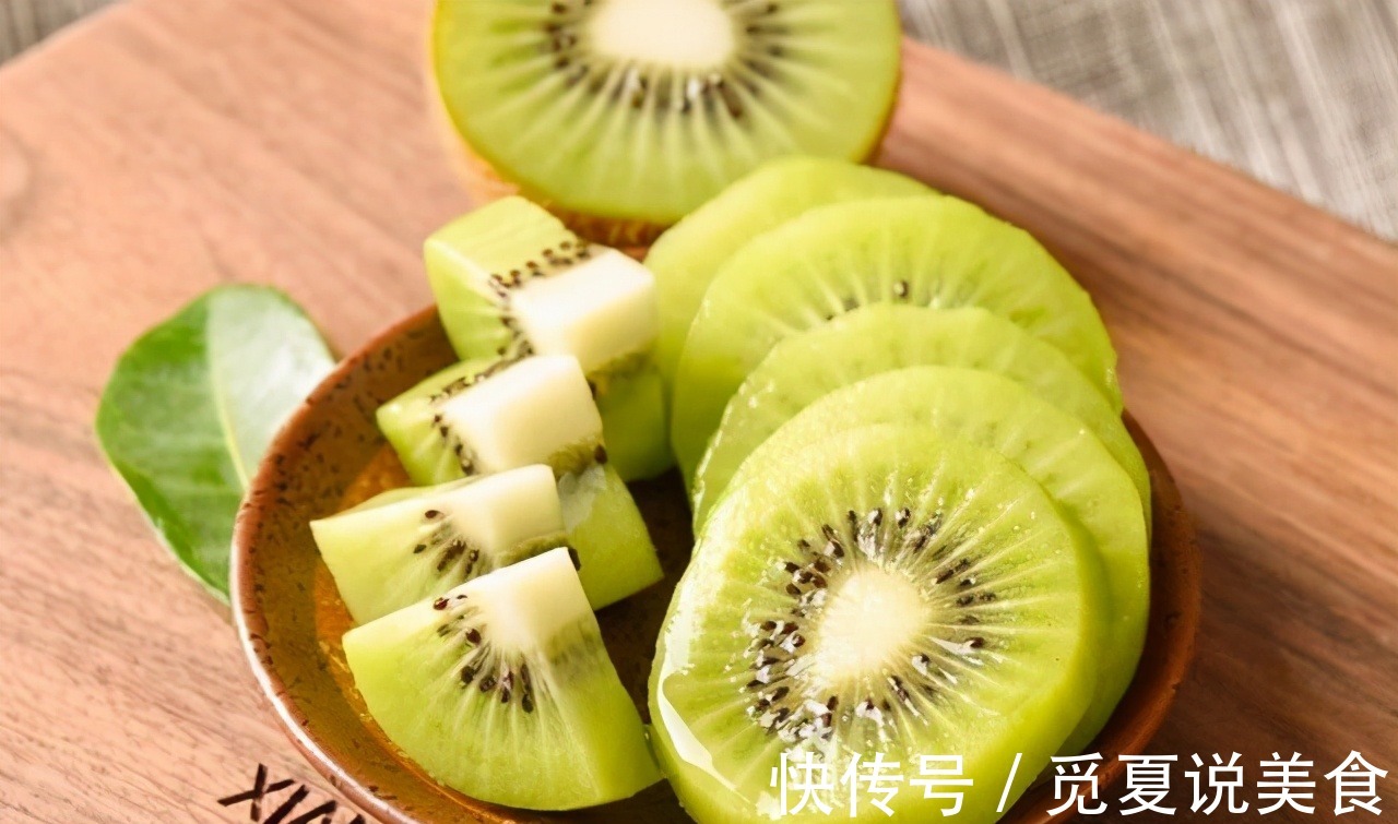 刘医生|不显老的女人,都爱吃以下3种食物,祛除雀斑,皮肤细腻又光滑