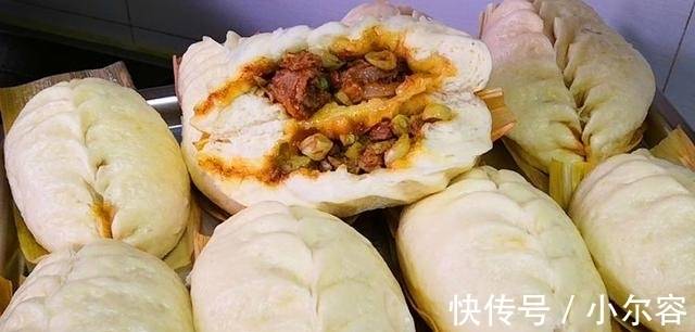 排骨|排骨新吃法:除了红烧还可以做包子,配上2碗小米粥,营养又管饱