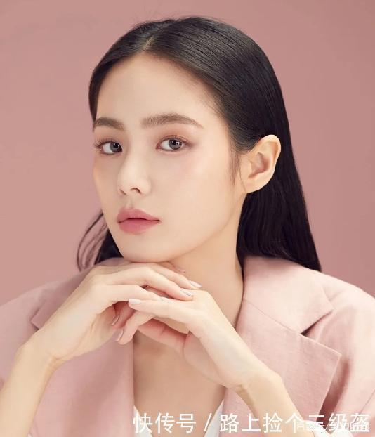 她的脸被称为亚洲“整容模板”,满满的东方韵味,看一眼就心动