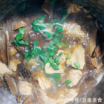 隔着屏幕都喊香，牛肝菌&羊肚菌炖豆腐的秘籍分享