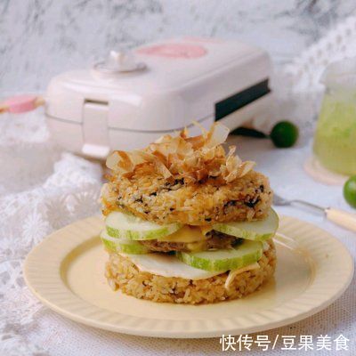 黄瓜|超扎实超满足的黄瓜牛肉饼芝士米汉堡