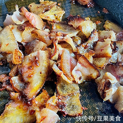 #我心中的冬日限定#腊猪头肉炒蒜苗豆干