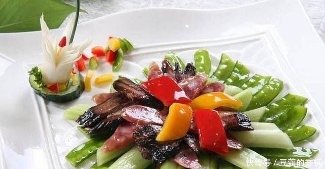 放盐|炒菜是中间放盐,还是最后放盐?很多人放的顺序错了,难怪不好吃