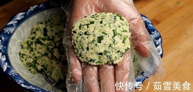 早餐饼|豆腐最简单的家常早餐的做法，不揉面不和面，出锅比吃肉还香