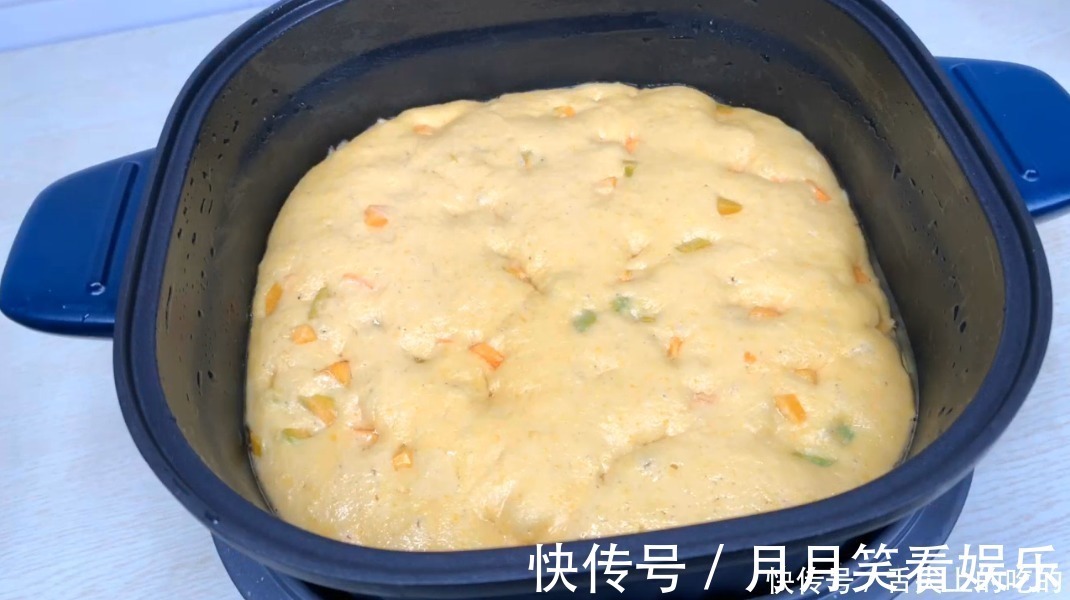 发糕|4个鸡蛋，一碗玉米面，教你做发糕，不用烤箱电饭锅，比蛋糕好吃