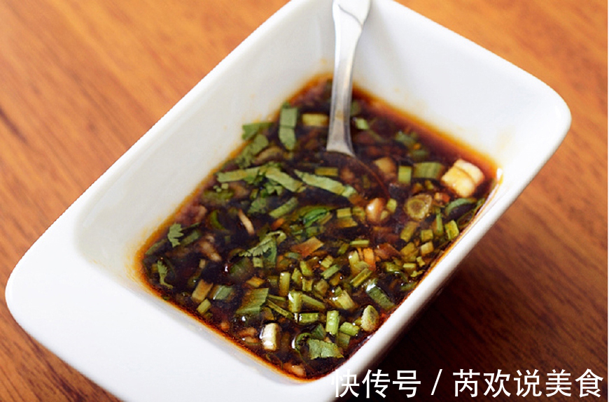排骨做汤时,到底用不用焯水很多人都弄错,难怪肉会柴,汤难喝