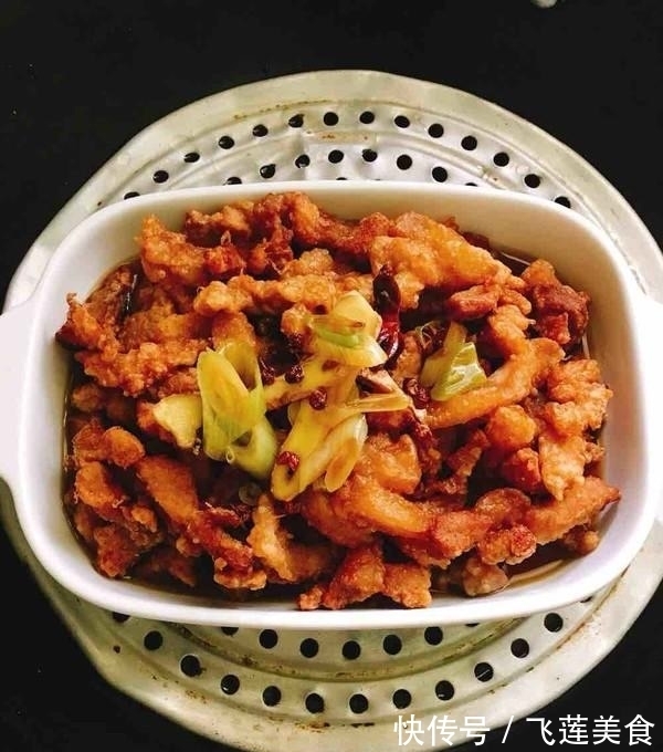 从冰箱里拿出来的冻肉，不要用水泡，教你1招，吃起来像鲜肉一样