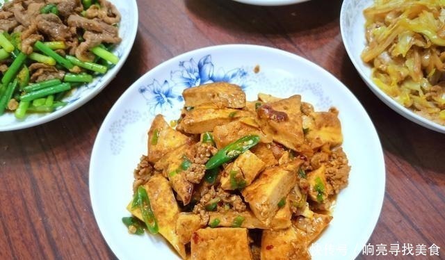 80后夫妻的晚餐,拒绝假精致,营养均衡味道香,烤地瓜味道绝了!