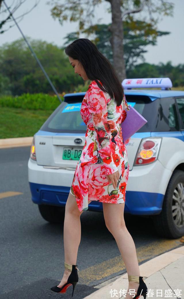 面料|清凉优雅的搭配,吊带衫配阔腿裤,清爽有气质,很难让人不爱