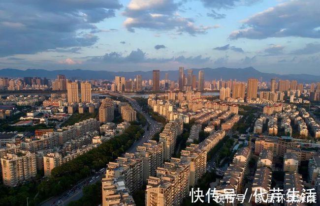 客厅|“卧室大客厅小”好?还是“客厅大卧室小”更好?别选错了!