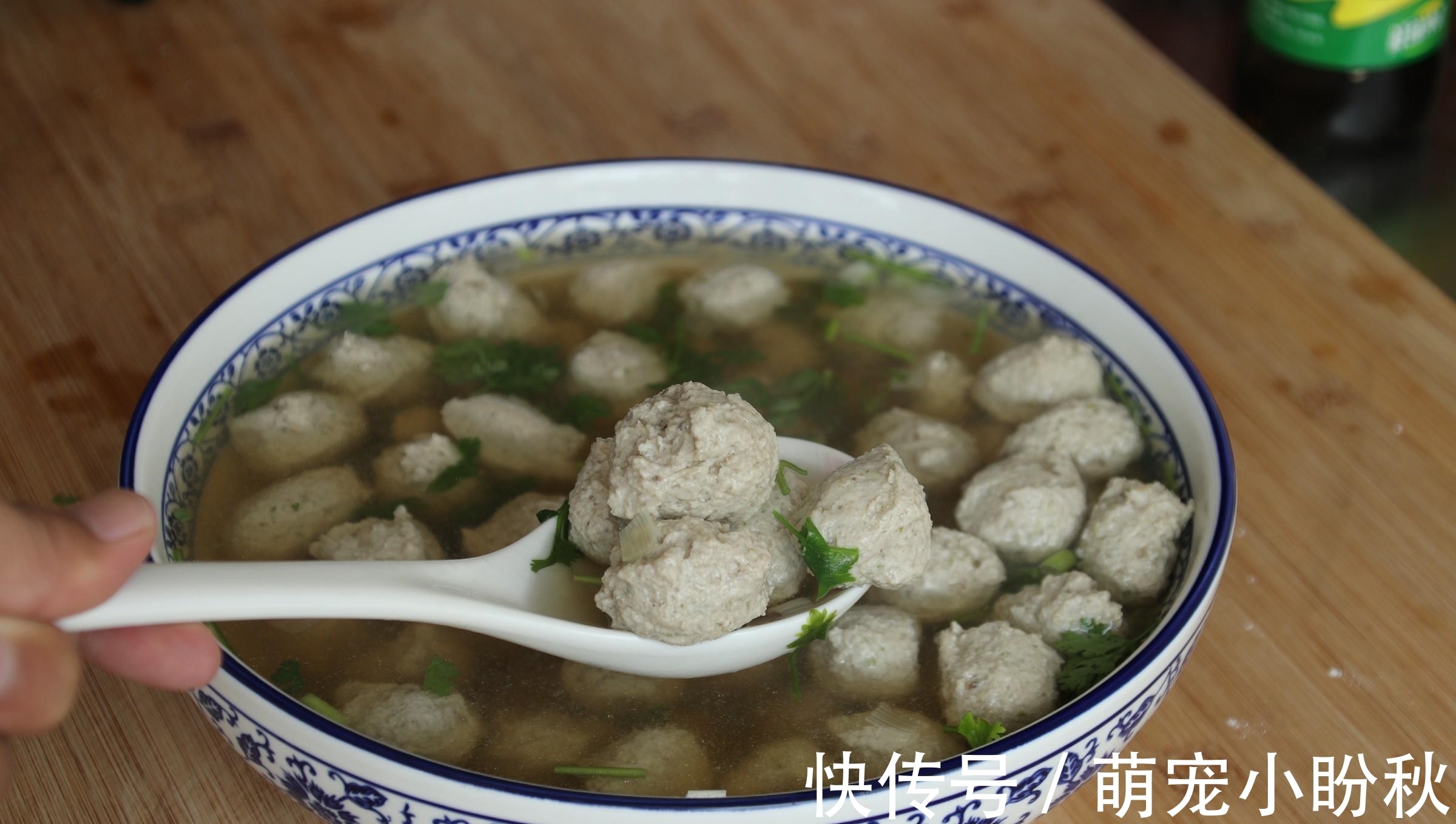 清洗干净|秋天,睡眠不好要常喝这汤,做法简单营养高,煮一大锅好喝又解馋
