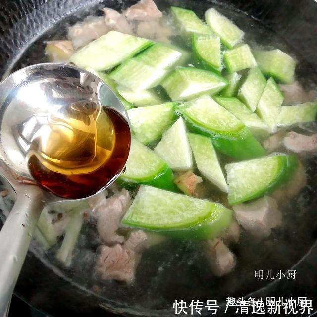 炖牛肉时，有人焯水有人直接炖，都不对，大厨教你最好吃的做法