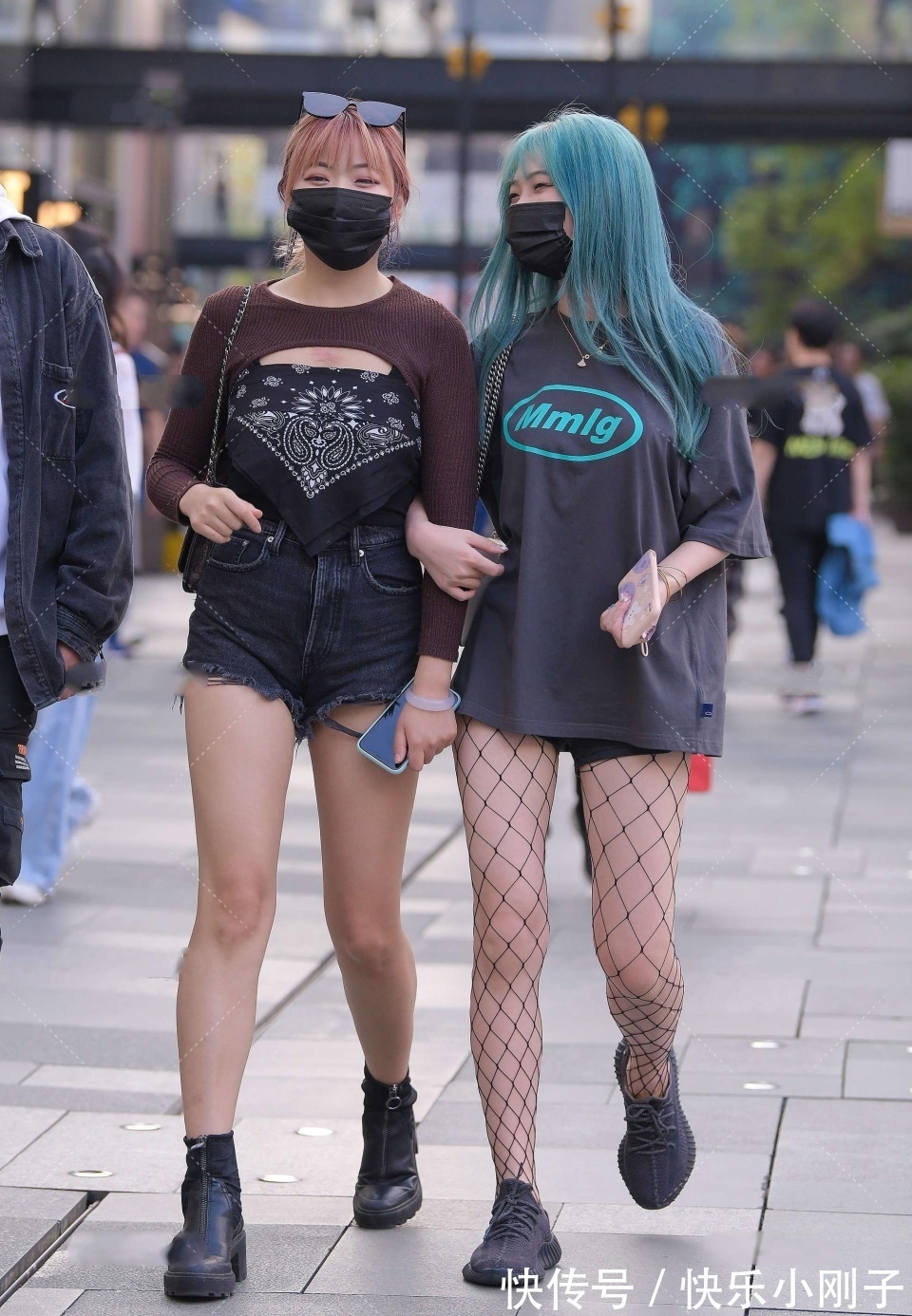网袜|用好颜色组合,穿出可爱气质和生机活力,小姐姐一起吃个饭吧