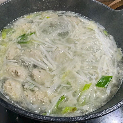 萝卜丸子汤