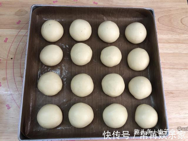 面包|此面包真省事，一次发酵不用整形，咸香味美，全家都爱吃，特解馋