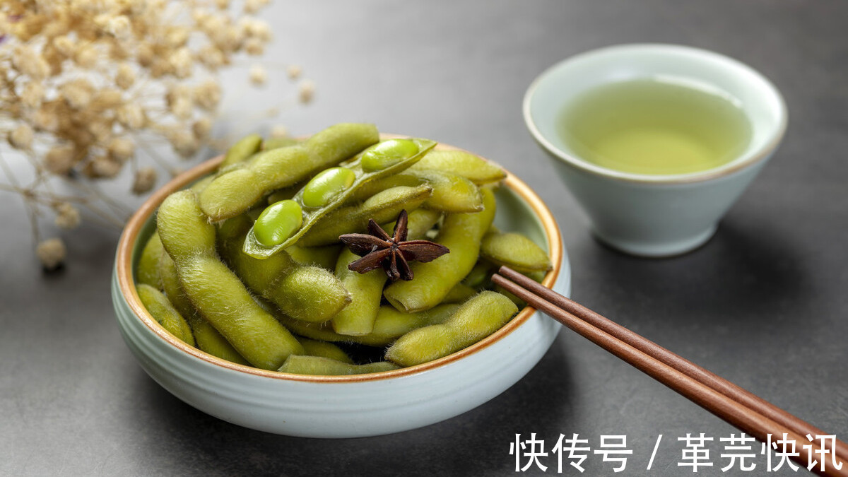 发黄|煮毛豆时,牢记3个小技巧,毛豆翠绿好吃,不发黄还特别入味