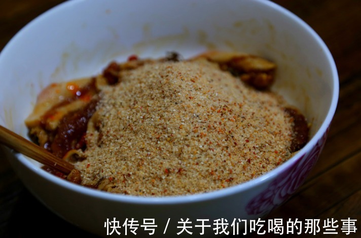 做粉蒸肉，不能裹米粉直接蒸，学会2个技巧，软烂鲜香，入味不腻