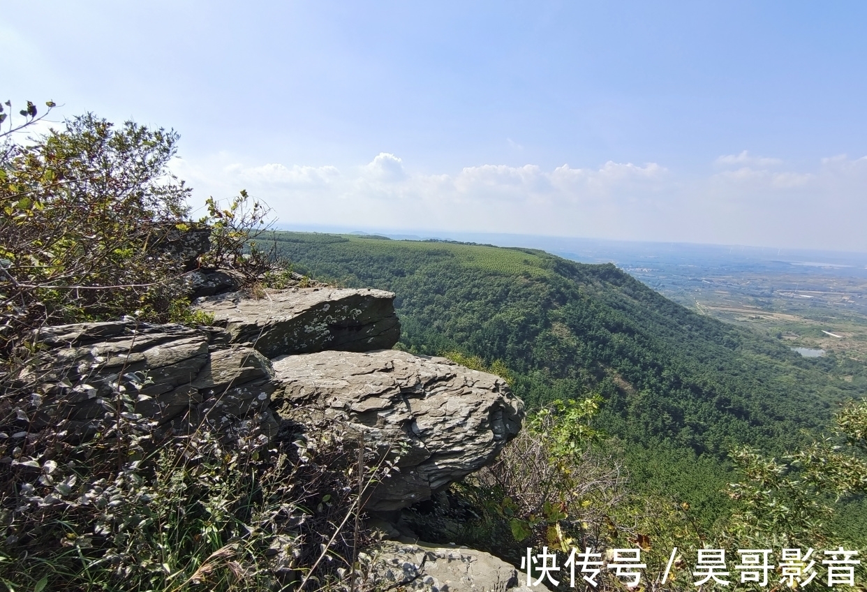 方山|何人遗石方山顶？方山上石墙石塑龙祭坛何时所建？探秘栖霞方山二