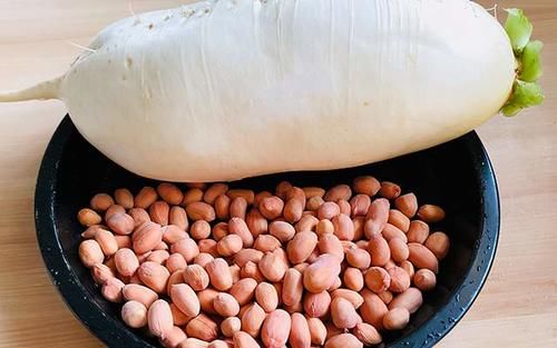  碗中|冬季这菜大量上市，1块钱1斤，加1把花生米，做1次能吃3天