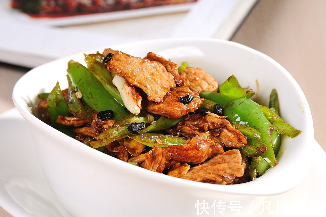 瘦肉|不管炒什么肉,都别直接下锅炒,谨记2个窍门,肉又香又嫩很入味