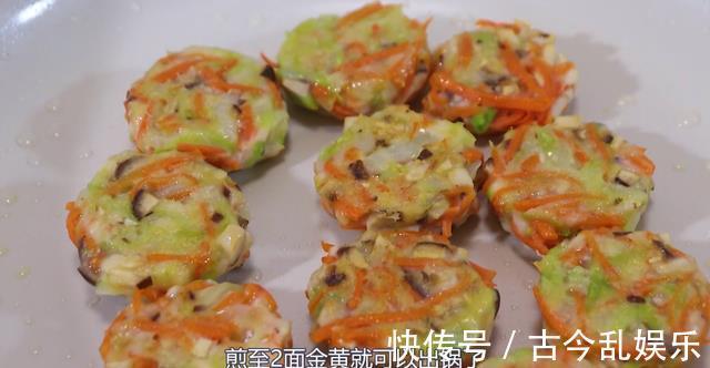 胡萝卜|不爱吃蔬菜的宝宝都吃上瘾了！一口吃进10种营养，一锅都不够吃