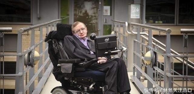 物理学界 97岁杨振宁给出真诚建议:把钱花在教育上多好啊,别浪费200亿!