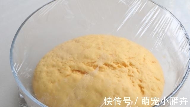 比面包还好吃的豆卷,萝卜和面红豆当馅,软糯可口味道佳