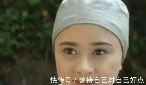 上联&俊俏尼姑出一上联池中荷叶鱼儿伞,和尚下联非常经典,动人凡心!