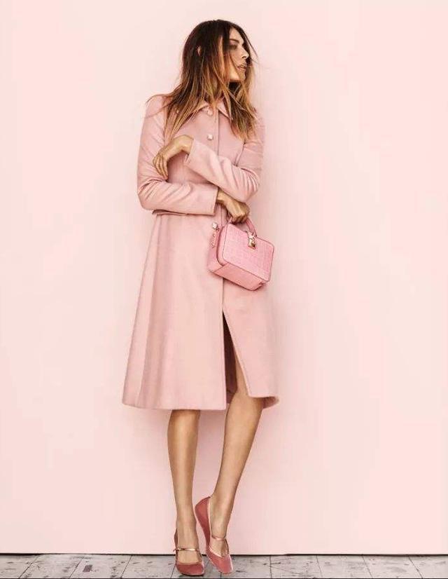 老龄|女人到了中年,要少穿这3种“老龄色”,妈妈们喜欢买其实很土气