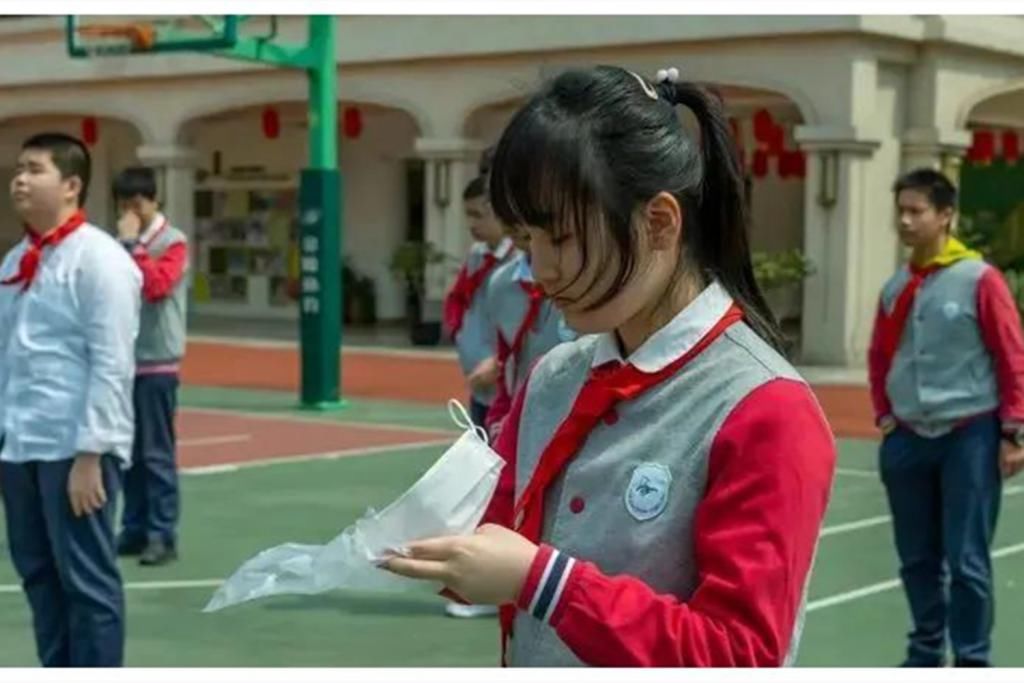 年龄|女孩“初潮”后就不长个了？初潮晚于这个年龄，基本是“大长腿”