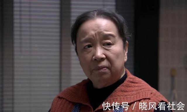 胡丽娟|《双面胶》:丽娟父母犯了4个错,你若重蹈,也会为女儿操碎了心