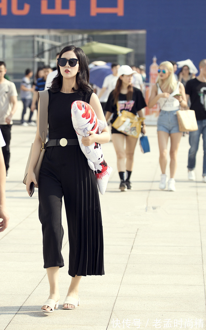 妩媚 美丽迷人,妩媚有气质的穿搭参考,让你展现女性街头美