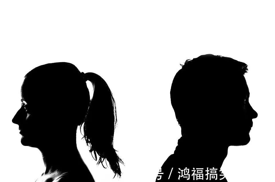 妈妈|手办被2岁儿子摔坏,男子直接和老婆离婚,网友们为这件事吵翻了