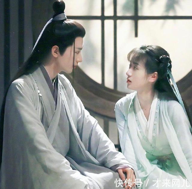 接连登上热搜，袁冰妍生图被夸，成毅却被吐槽不如蔡徐坤！