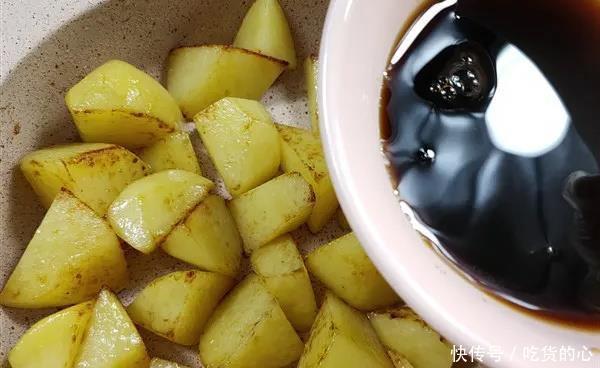口感|酸甜可口的糖醋土豆,食材便宜,做起来简单,口感甜而不腻