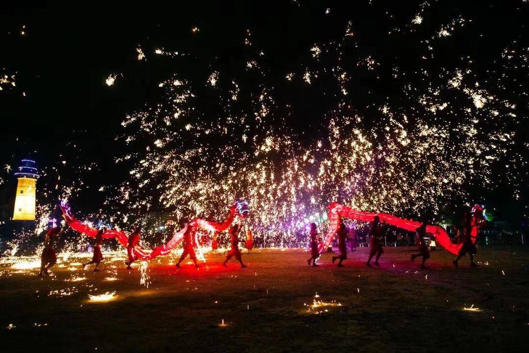 钢花|春节近 年味浓 成都欢乐谷邀你过国潮中国年