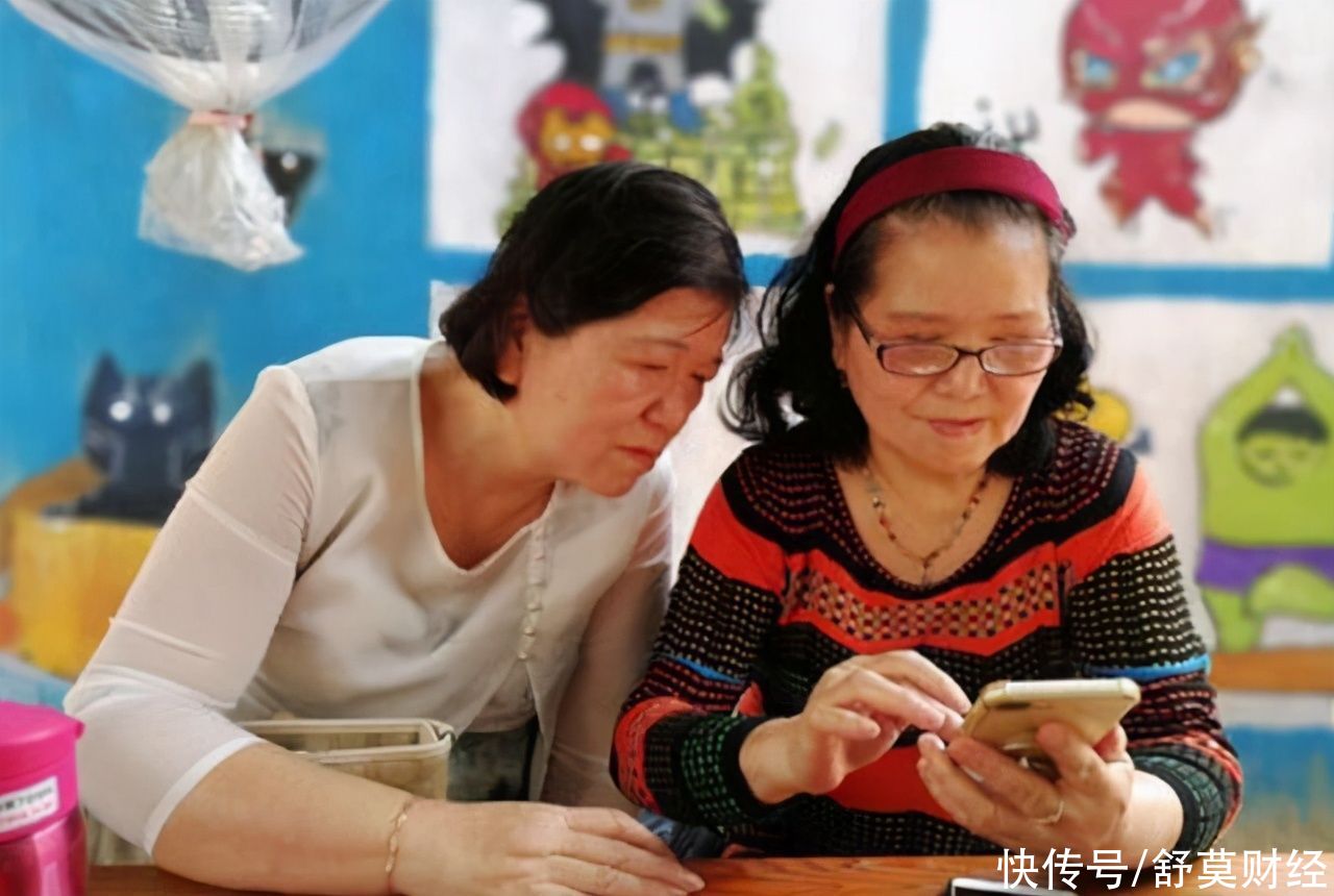 为啥|不仅是年轻人，老年人也加入“网购大军”，为啥老年人也爱网购？