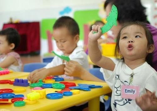 学龄前|幼儿园会在这4个方面发生改变，与学龄前儿童都相关，家长褒贬不一